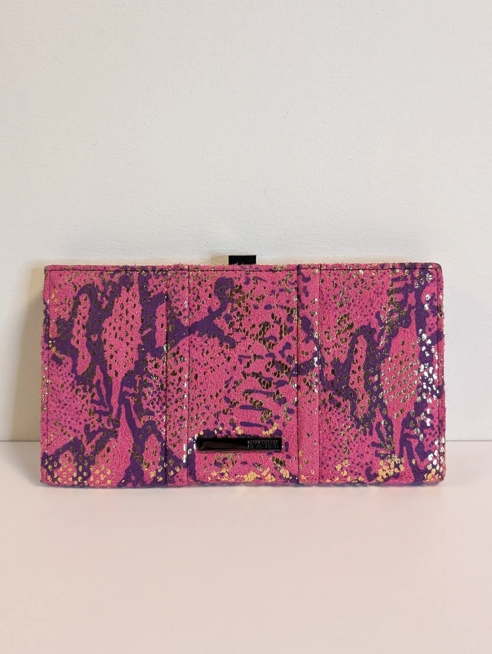 Kenneth Cole Reaction Pink Metallic Snake Print Frame Wallet Clutch 8.5